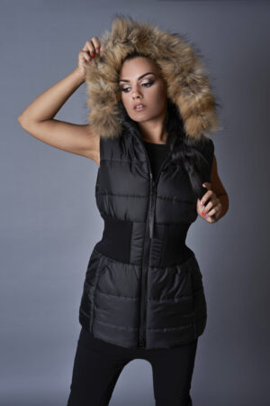 Дамски елек с естествен пух-395