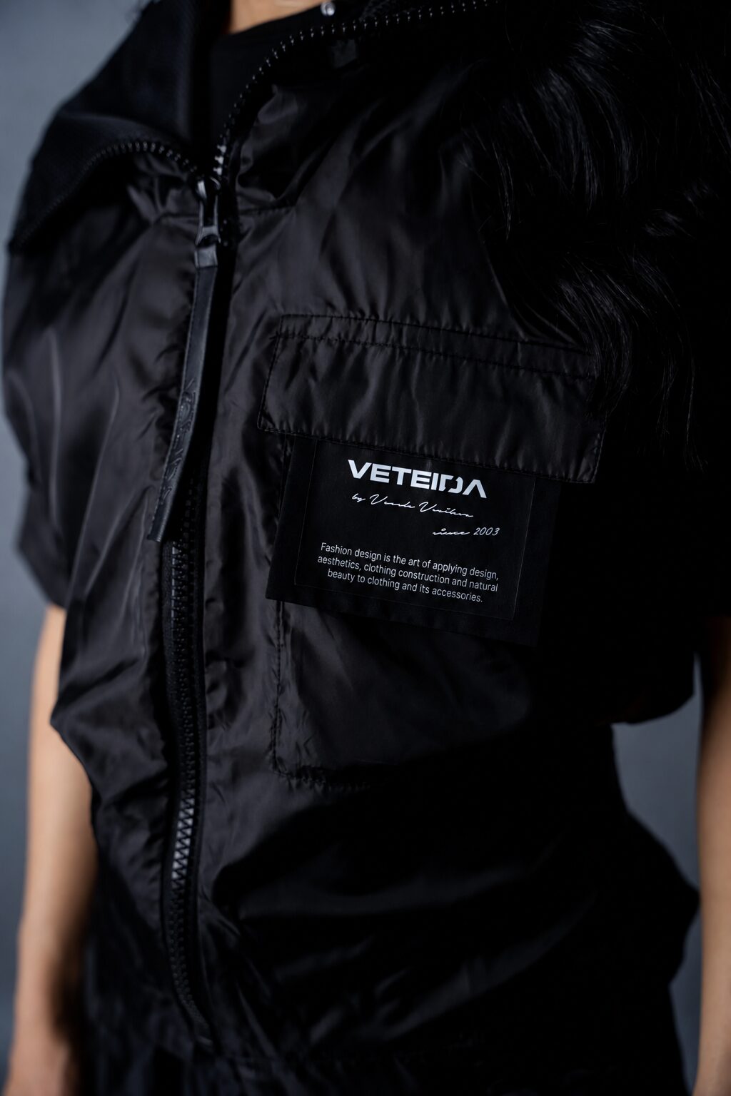 Дамски анорак veteida black series-506