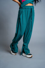 Дамски панталон с ефектно закопчаване в зелено-529