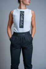 Дамски топ в бял цвят-567