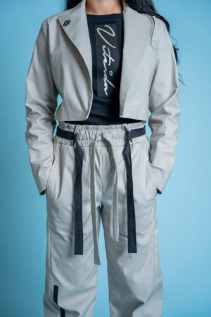 Дамско сако в бежов цвят-575