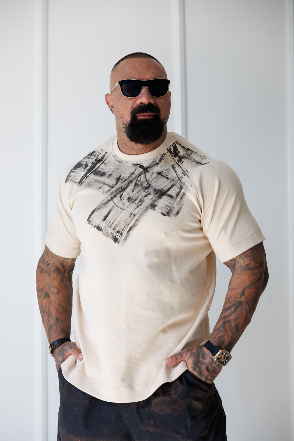 Спортно елегантна мъжка тениска в бежов цвят the king-м67