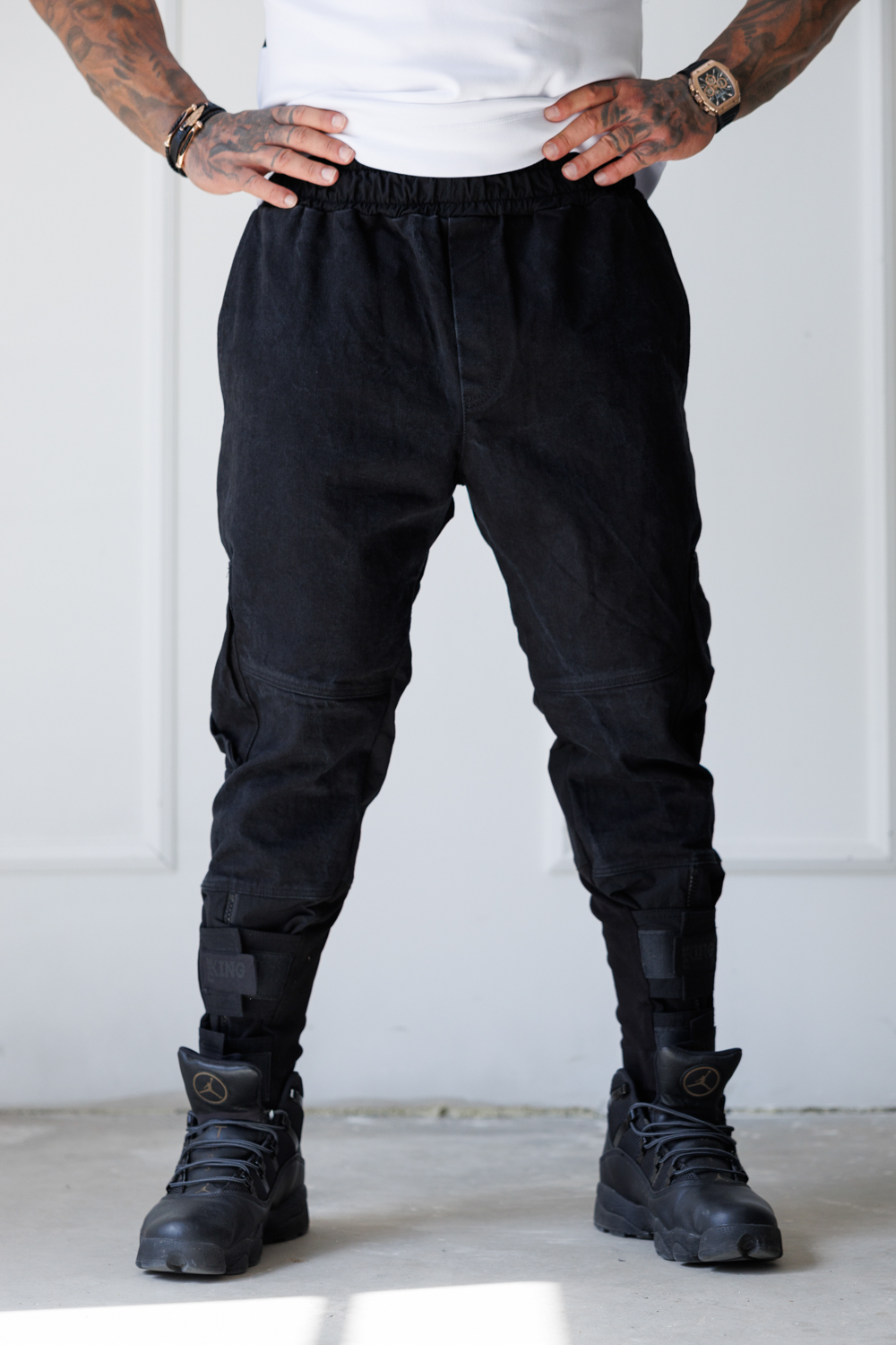 Дизайнерски панталон с ефектно закопчаване the king black-м71