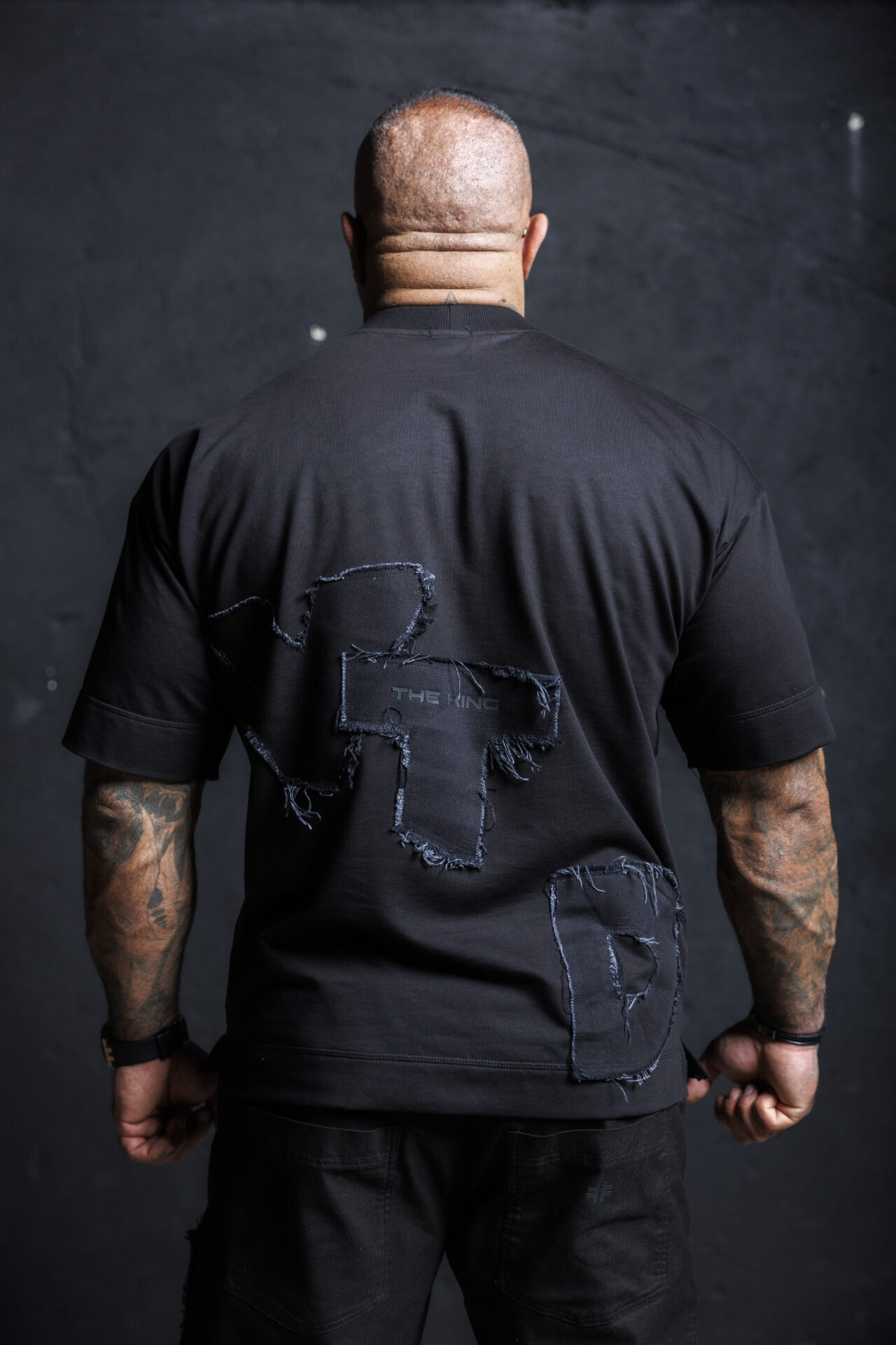 Мъжка тениска the king black-м74