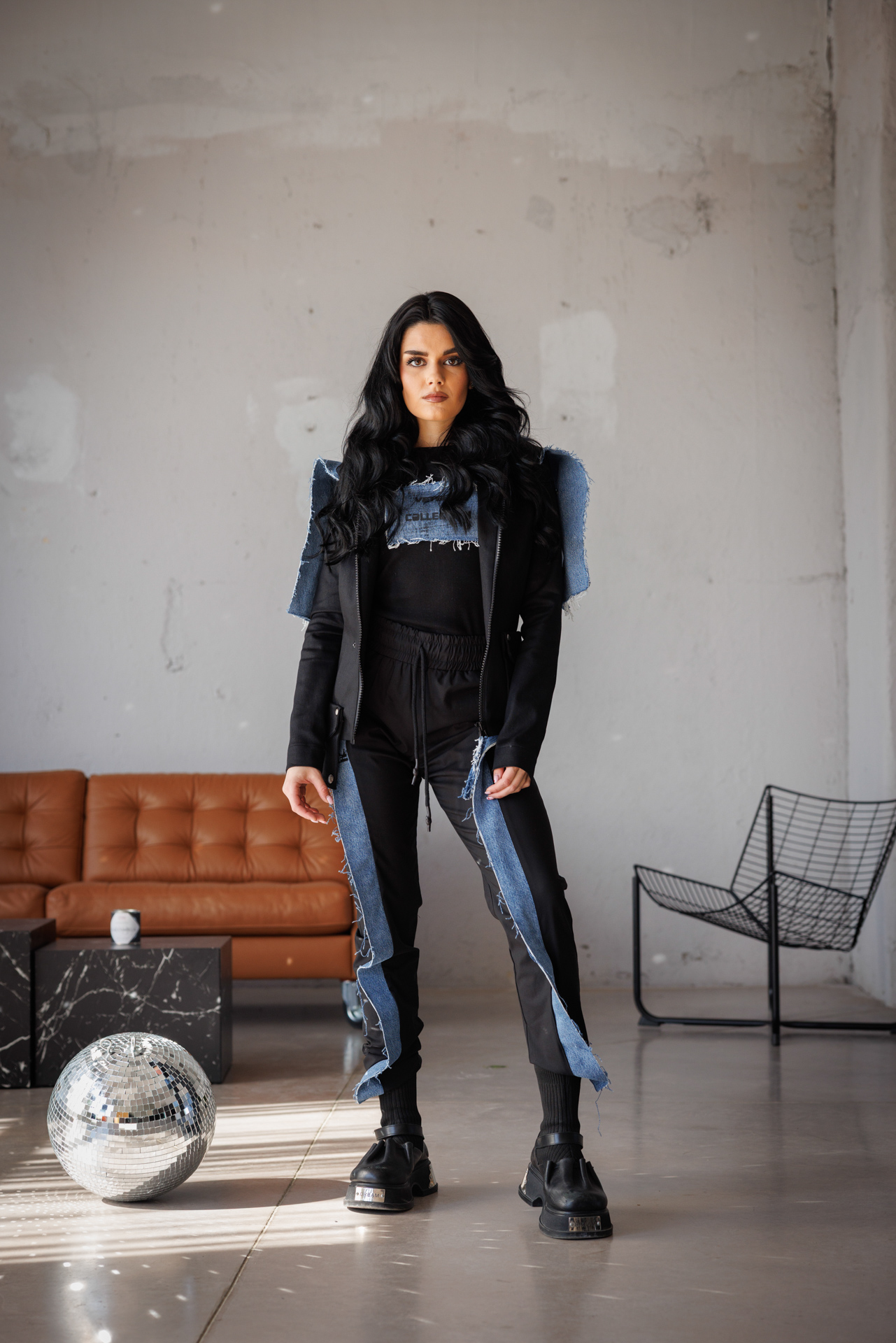 Дамско елегантно сако с модерни елементи и деним-620 - Image 2