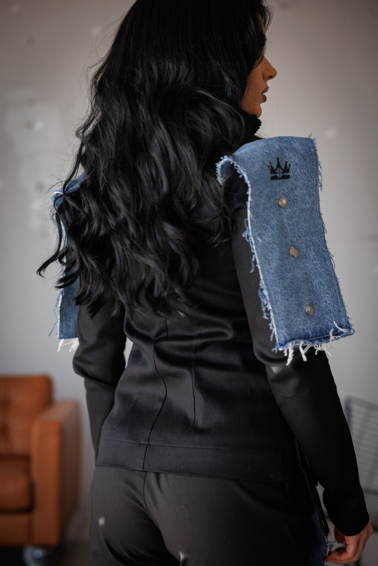 Дамско елегантно сако с модерни елементи и деним-620 - Image 8