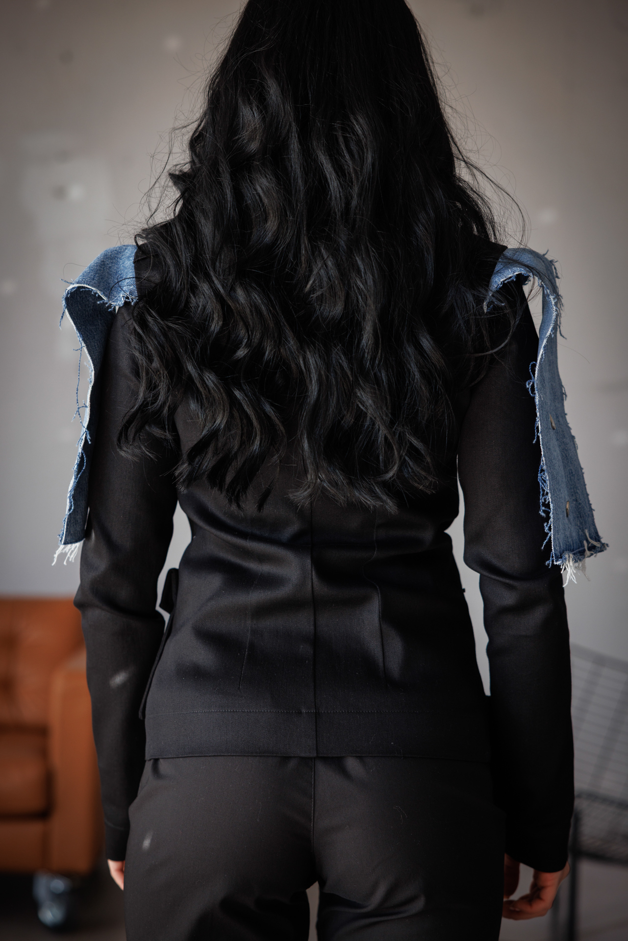 Дамско елегантно сако с модерни елементи и деним-620 - Image 9