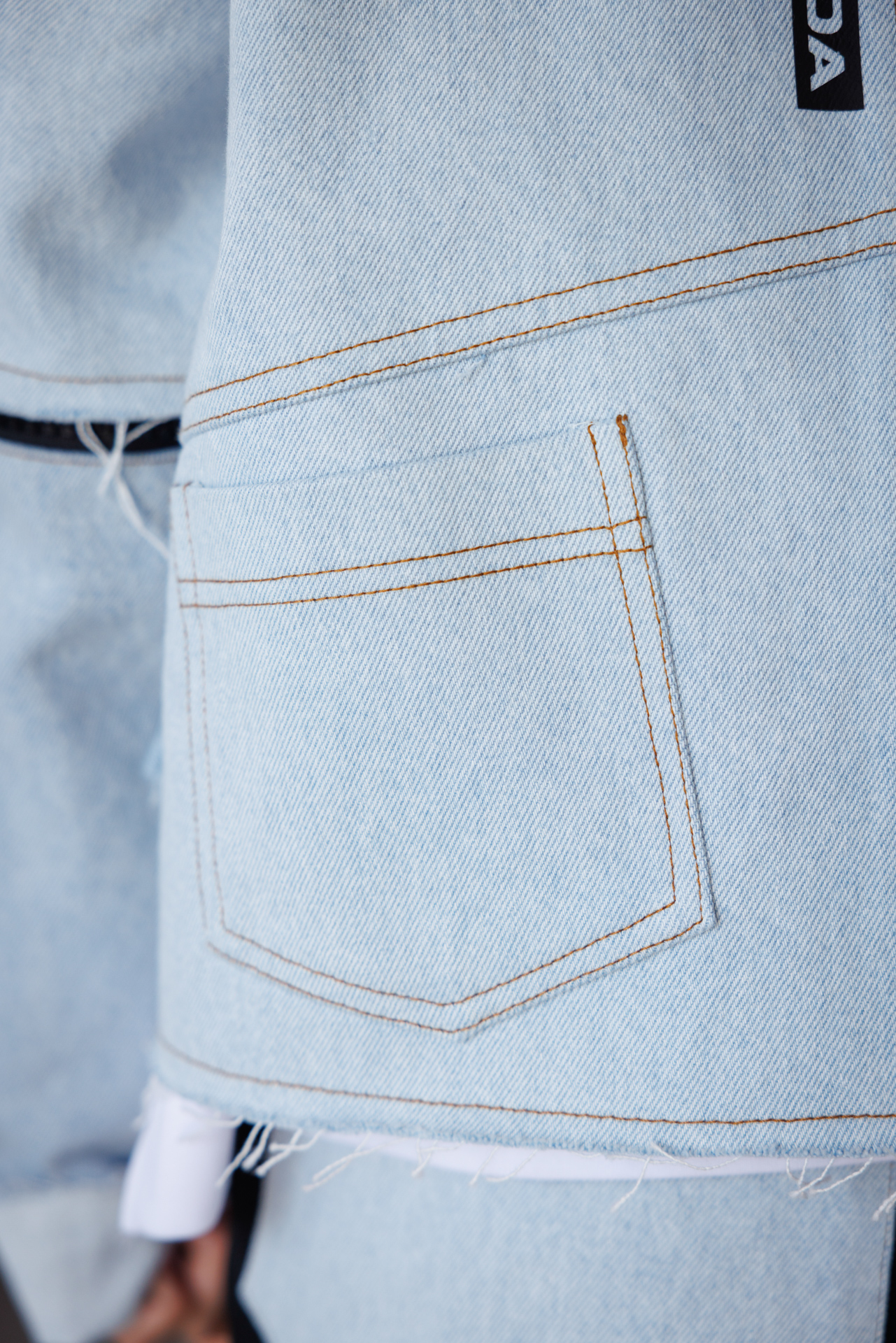 Дънково дамско яке с мобилни ръкави-623 - Image 10