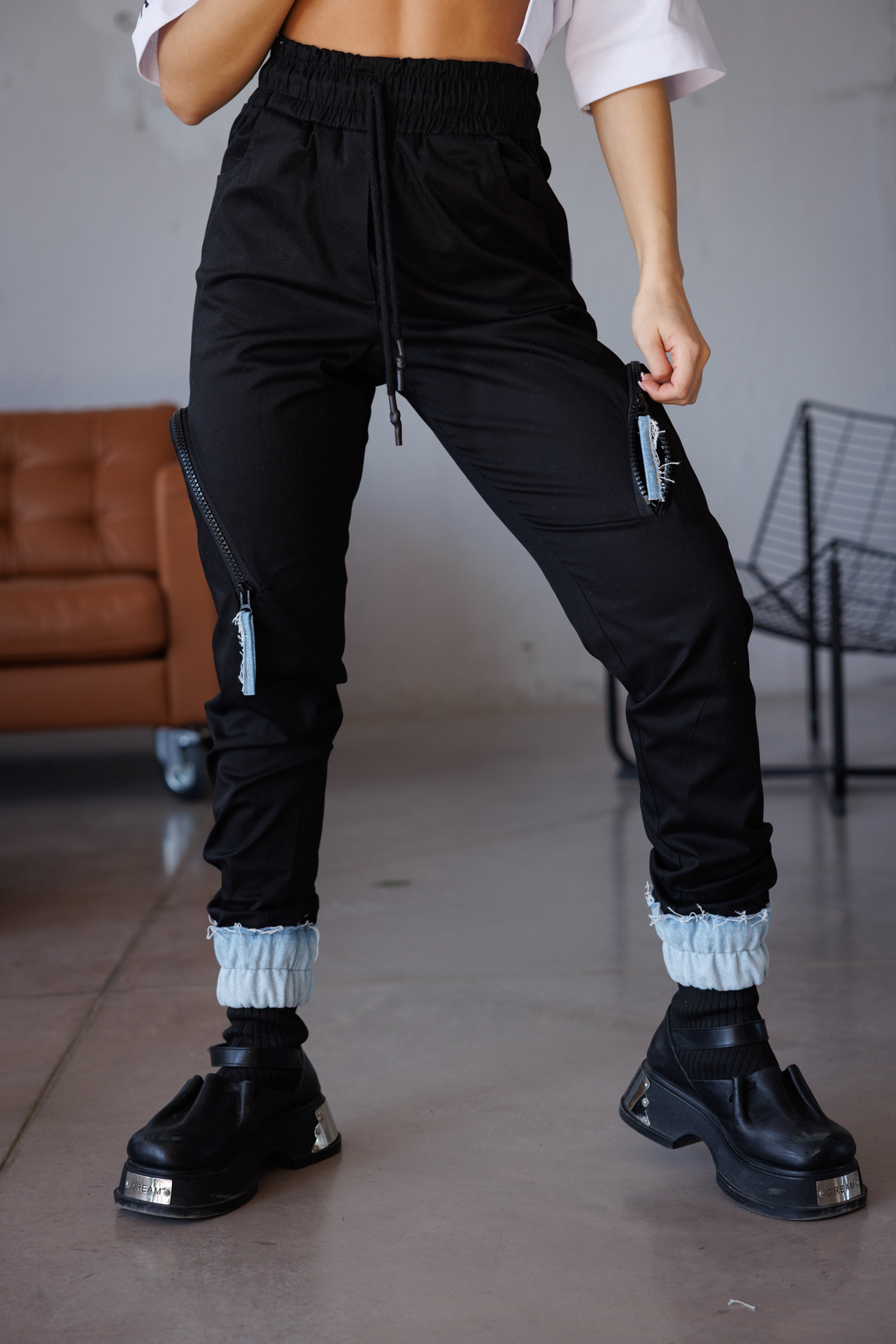 Модерен дамски панталон veteida в комбинация с деним-626