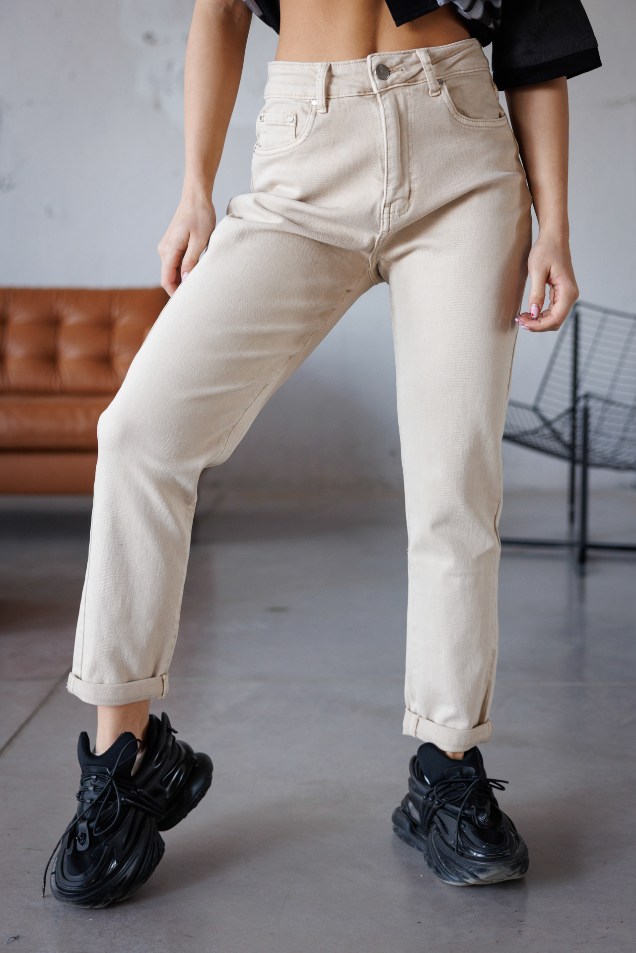 Дамски дънки в бежов цвят-veteida118