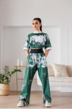 Дамски комплект от две части в зелен цвят-642