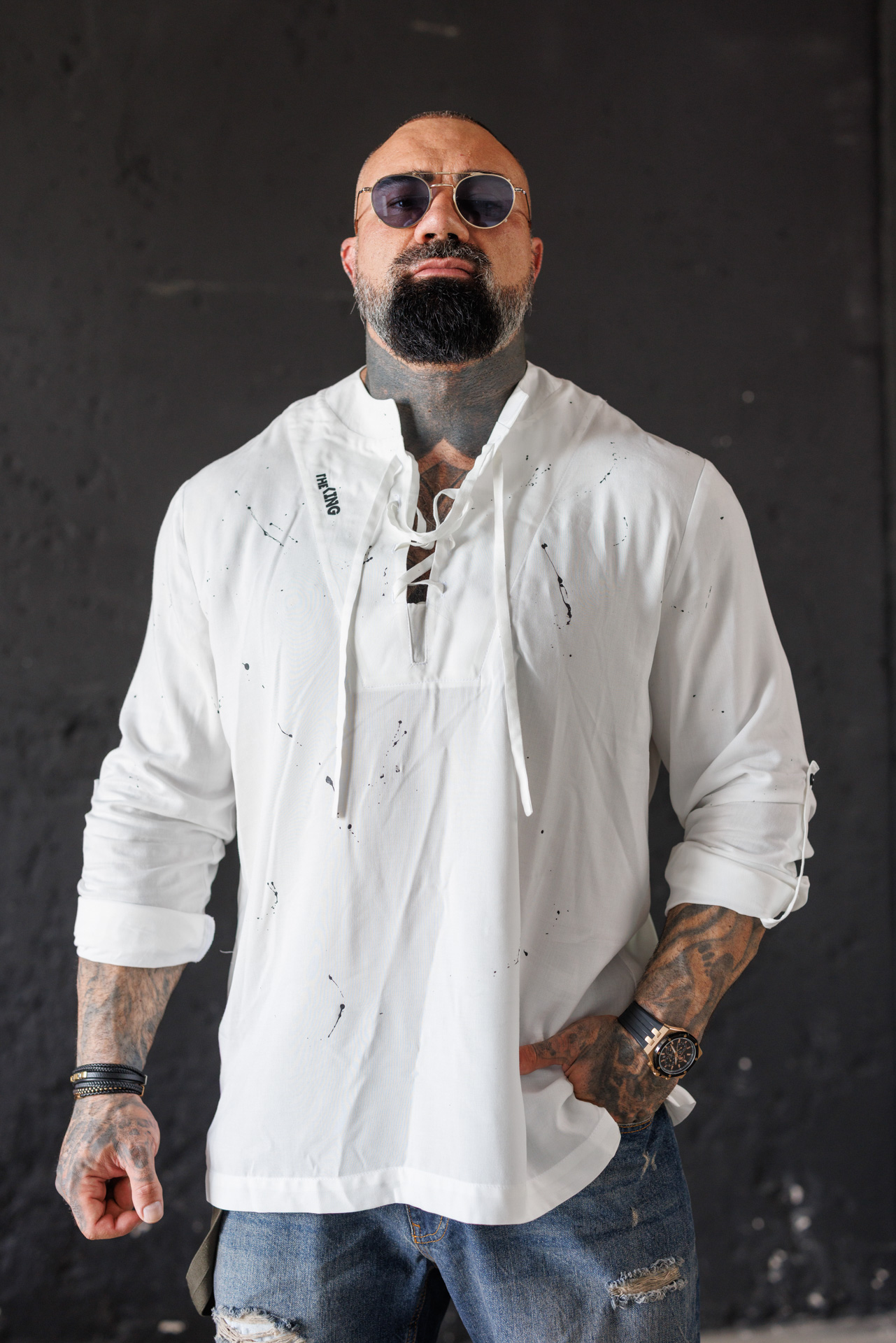 Мъжка риза в бяло с ефектен дизайн the king-м134