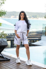 Дамска тениска с цип и бранд детай white-659