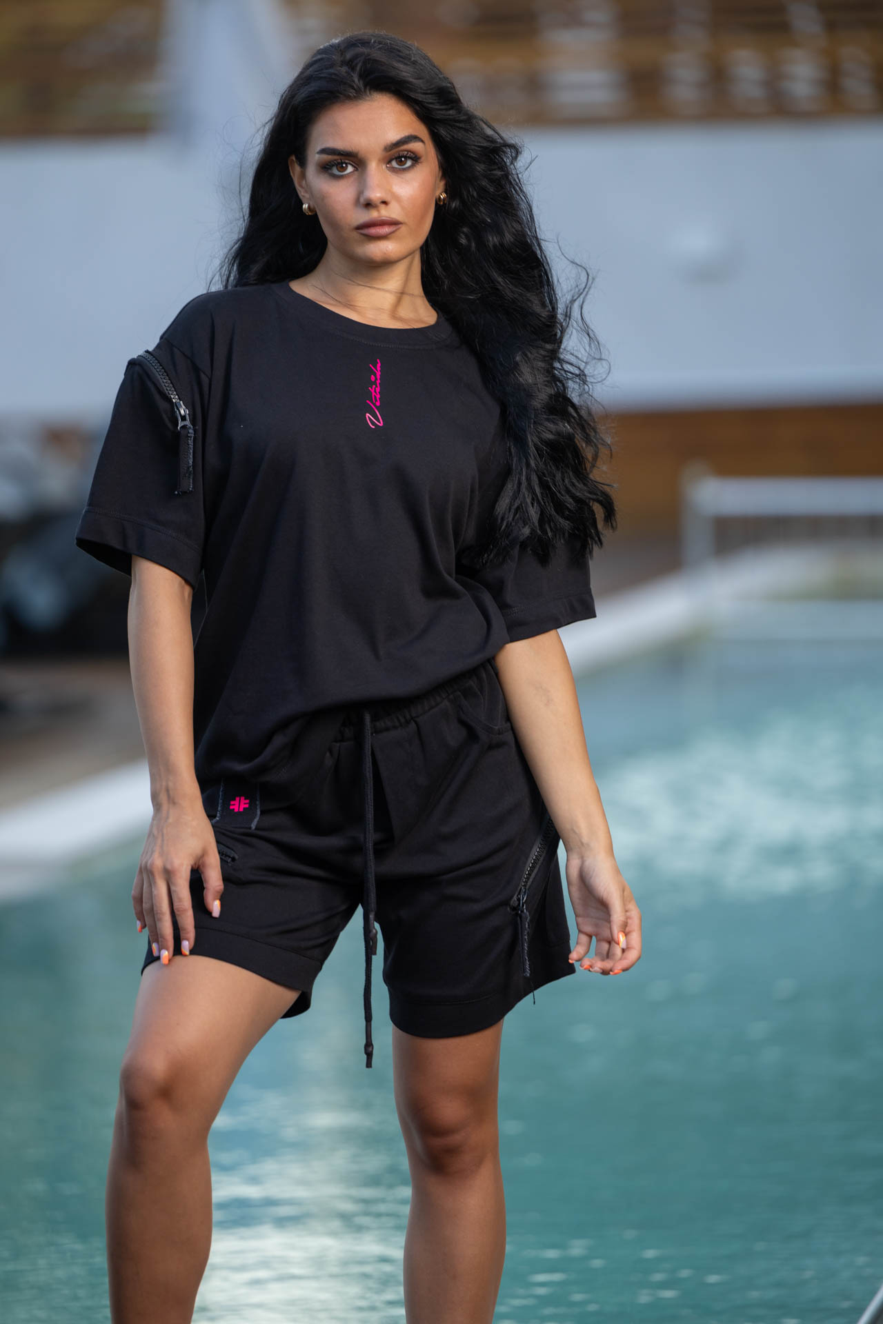 Комплект тениска и къси панталони с ефектни ципове black-661