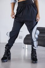 Дамски панталон с ефектни крачоли-647