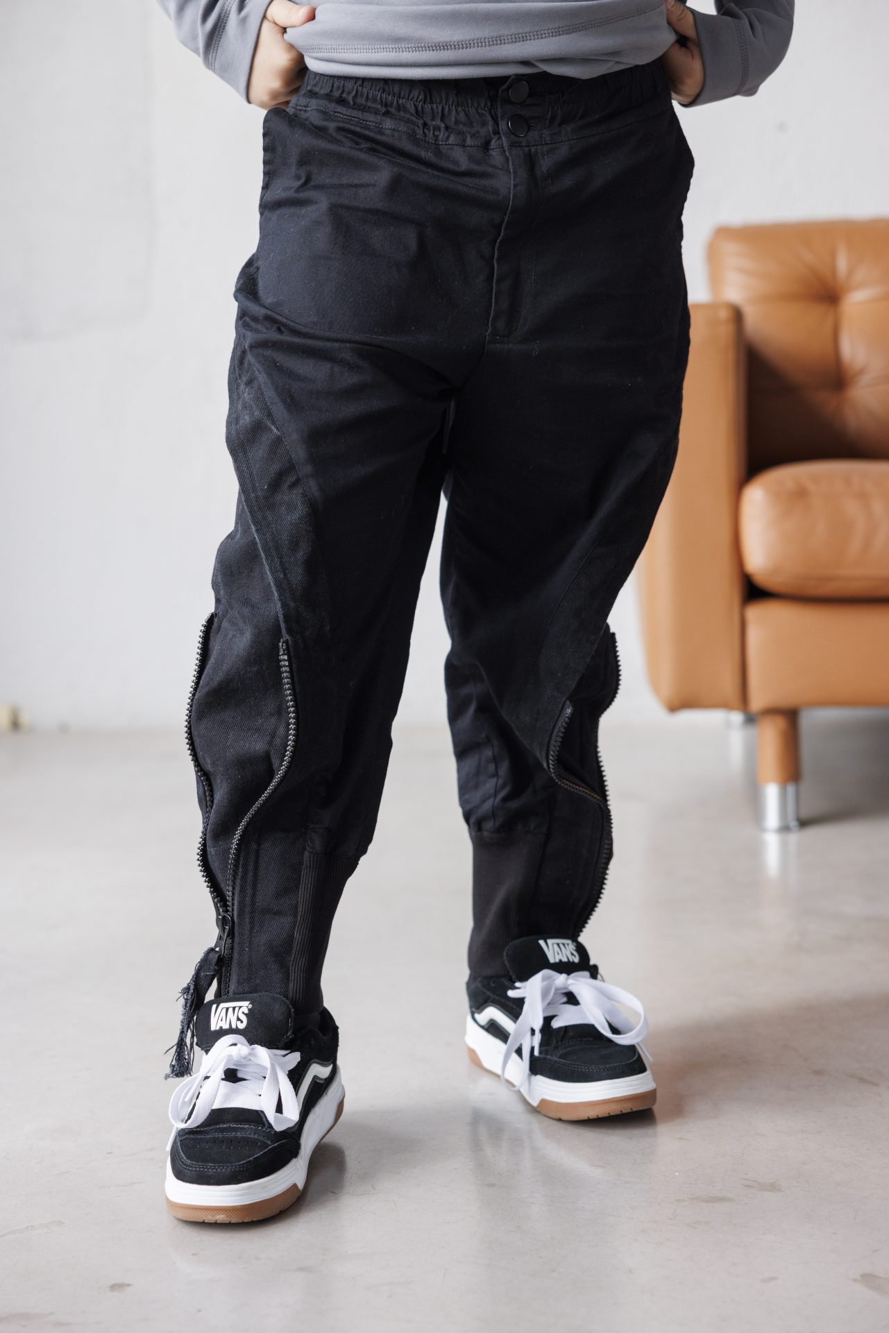 Детски панталон за момче с ефектно закопчаване-К015