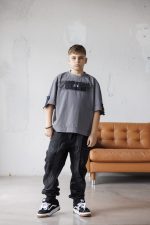 Детска тениска в сив цвят с деним мотив-К018