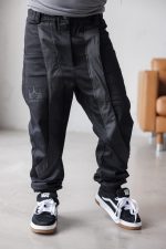 Детски панталон за момче черен деним с модерен street акцент-K07