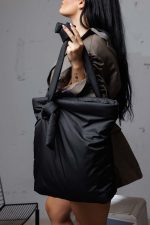 Дамска чанта с модерен обем и изчистен дизайн-005