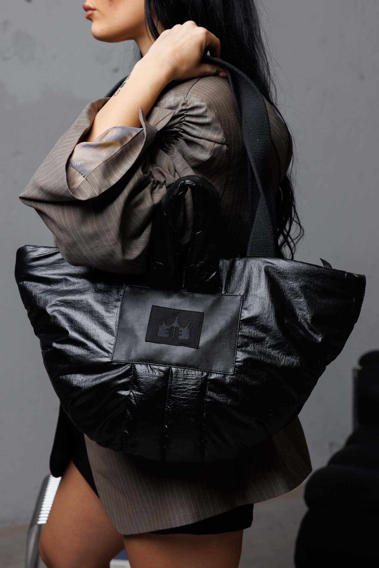 Дамска чанта с модерен градски дизайн-w00