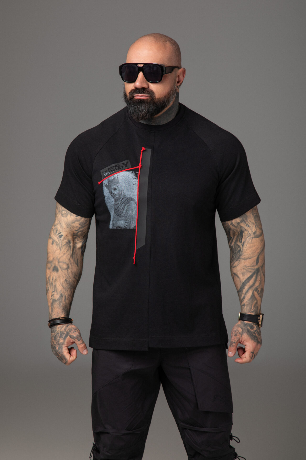 Дизайнерска памучна тениска с артистичен принт-м187